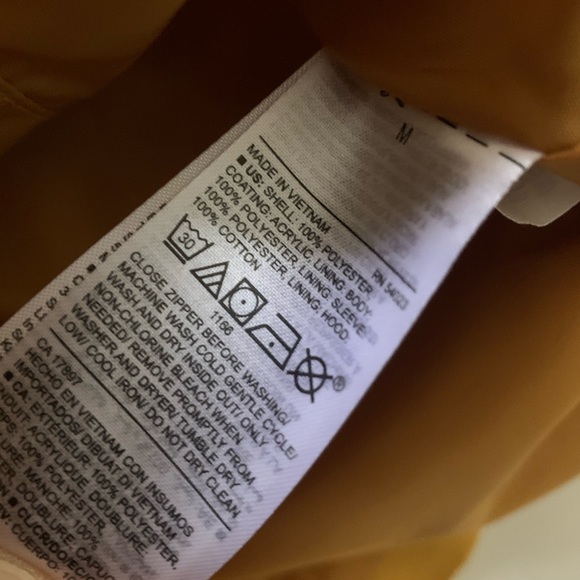 [on] water resistant parka - Picture 5 of 5